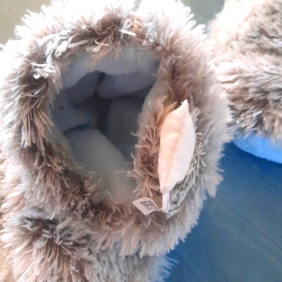 LARGE   OVERSTOCK  MICROWAVE  SOFT WARMING SLIPPERS - Picture 7 of 7